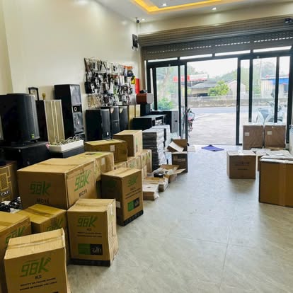 Hàng về liên tục, đủ mẫu mã phục vụ khách yêu